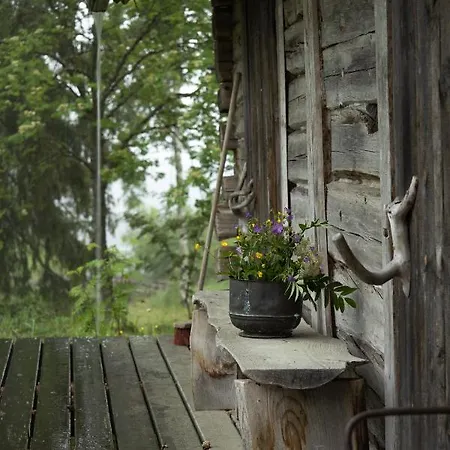 Tarina-aho Bed and breakfast